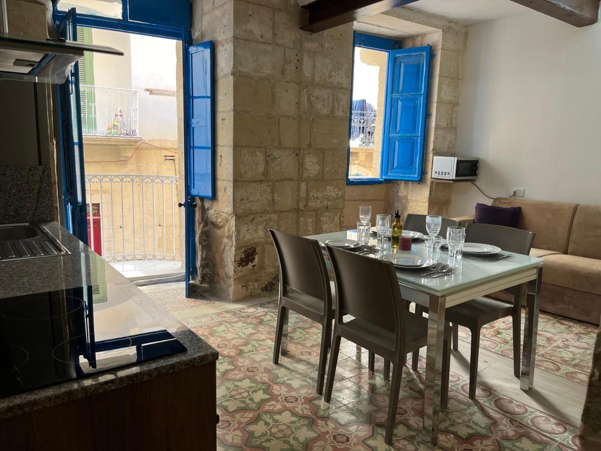 Traditional Townhouse In The Hearth Of Valletta Villa ภายนอก รูปภาพ